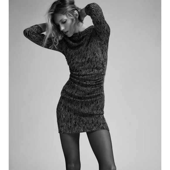 Zara BLOGGERS FAVORITE knit mini dress with gold metallic threads - Picture 3 of 8